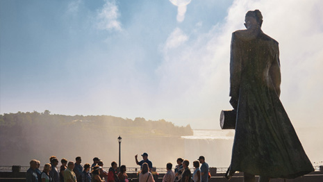 famous people on Niagara Falls tours